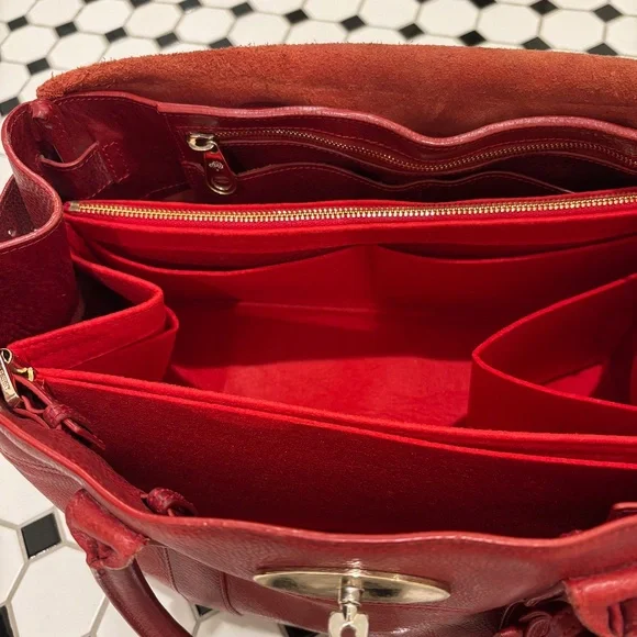 Mulberry Bayswater Leather Handbag. - Picture 5 of 6